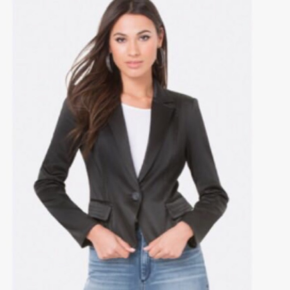 Black satiny, fitted Bebe blazer Xs